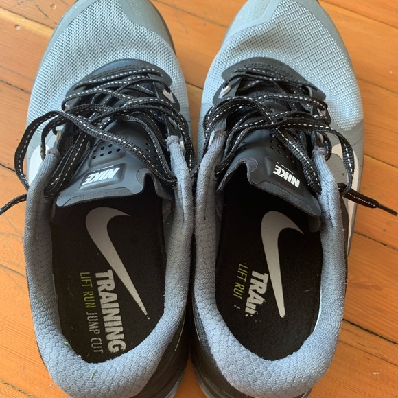 Women’s Metcon 2 size 8.5 grey/black - Picture 3 of 4